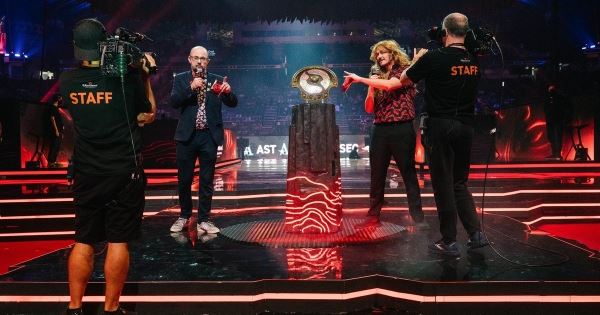 Кастеры RuHub обсудят итоги The International 2022 в вечернем шоу «Зал чемпионов»