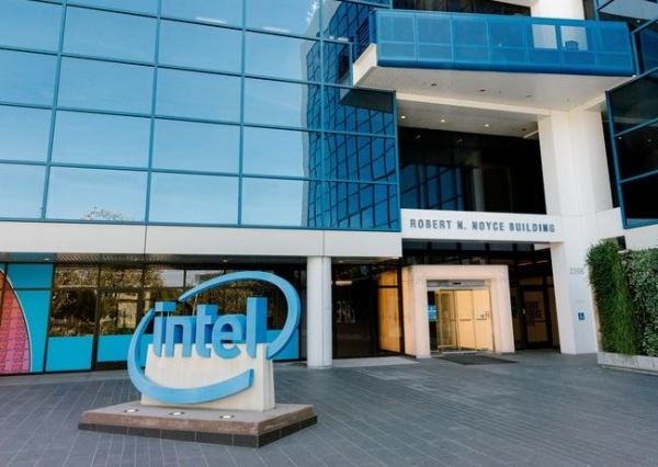 Глава Intel намеревается реформировать бизнес по производству чипов